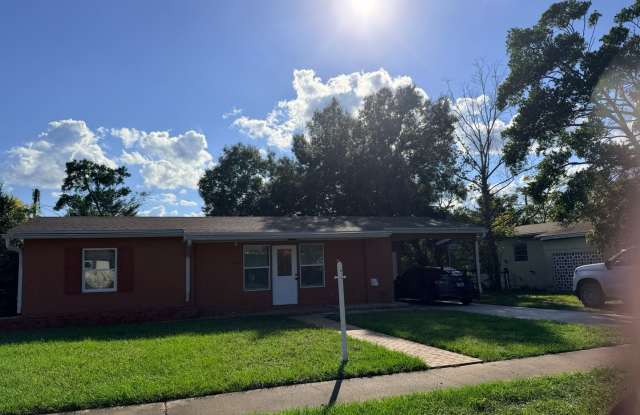 Beautifully Remodeled and updated Deltona Beauty !  Call SHEILA C 407-687-7900 Gallery 3