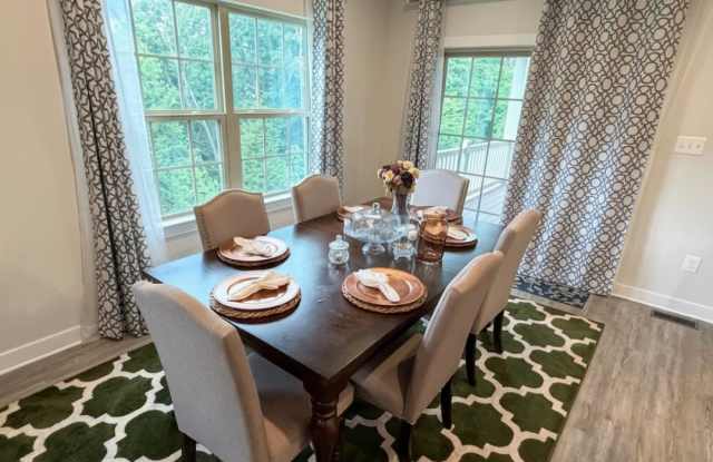 6828 Woodridge Road Gallery 4