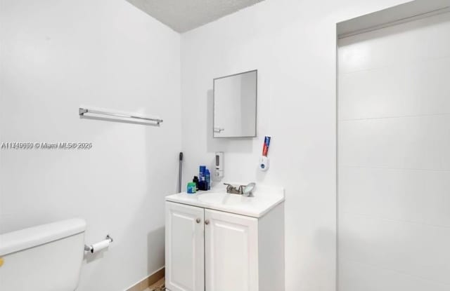 7420 SW 31st St photos photos