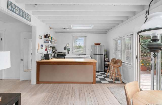57 Juniper Avenue Gallery 3