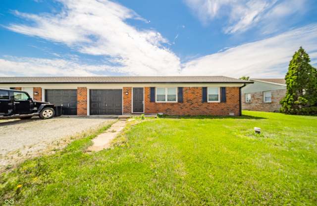 6461 W 300 S - 6461 West 300 South, Madison County, IN 46011