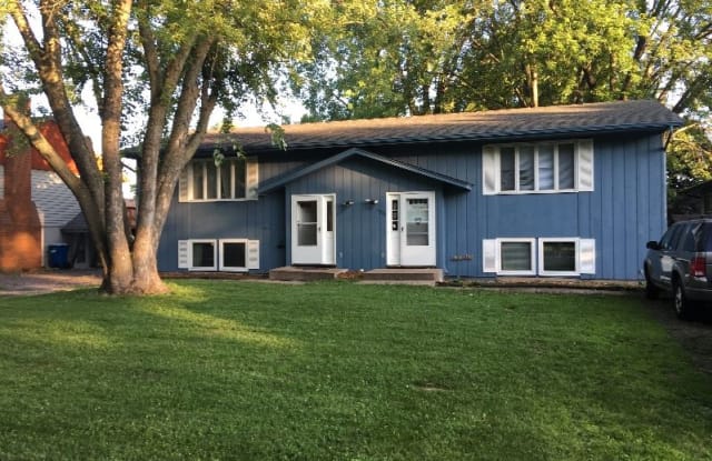 2304 13th ave. - 2304 13th Avenue East, North St. Paul, MN 55109