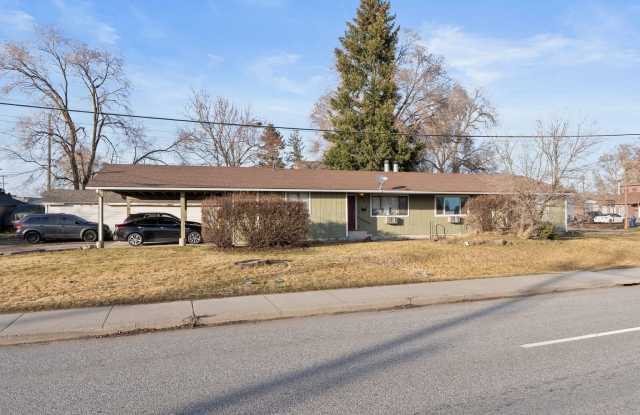2117 E Euclid Ave unit: 2119 E Euclid Ave - 2117 East Euclid Avenue, Spokane, WA 99207
