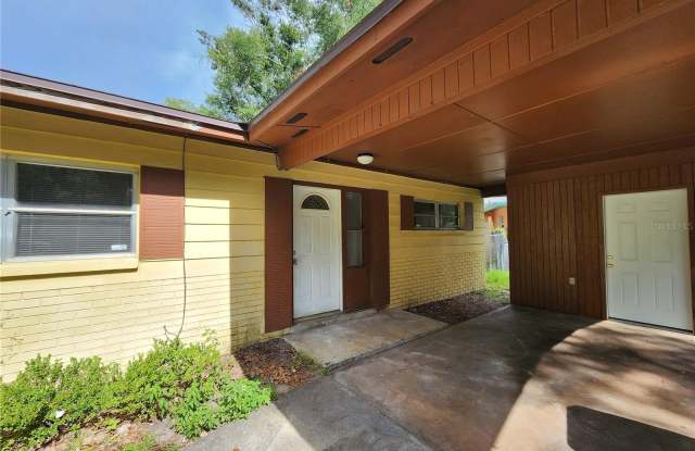 2831 NE 17 Drive Gallery 2