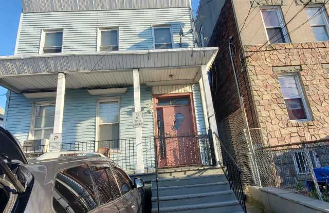 300 NEW YORK AVE photos photos