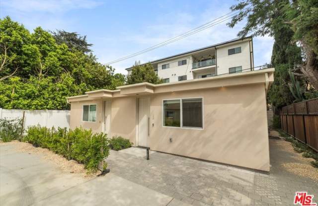 11023 1/2 Blix St photos photos