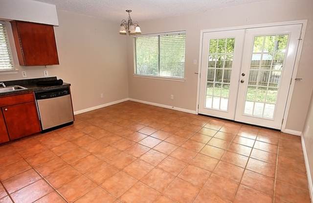 2328 Aldford Drive Gallery 2