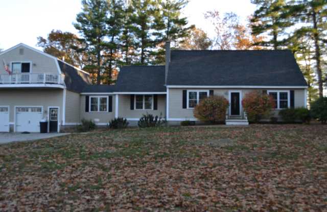 10 Madden Road - 10 Madden Road, Derry, NH 03038