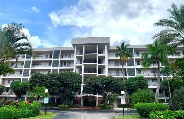 2950 N Palm Aire Dr photos photos