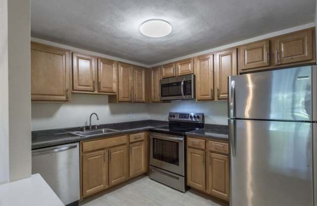 1-Bed w/ h  hw photos photos