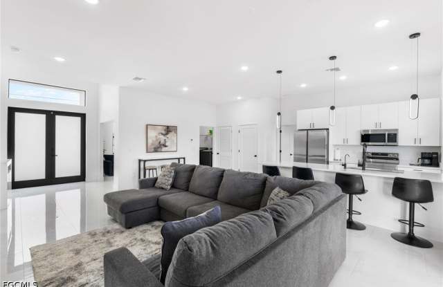 2608 25th Street W Gallery 3