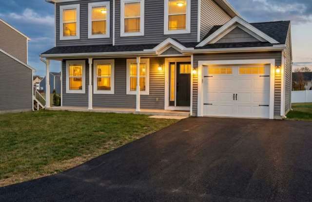 3 Bed, 2.5 Bath - Single Family Home - AVAILABLE NOW photos photos