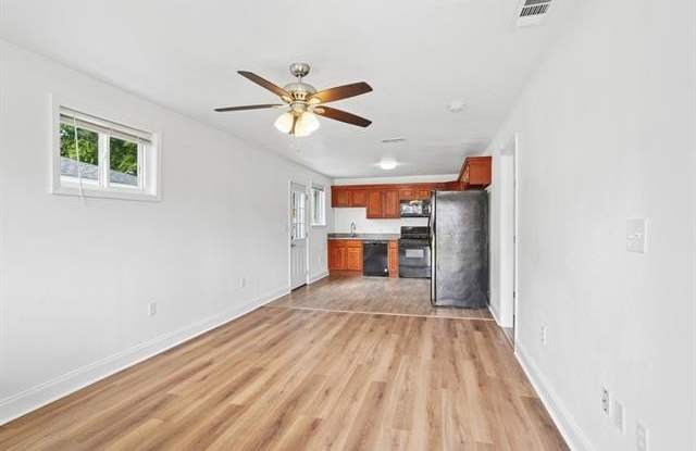 512 ARNOLD Avenue Gallery 4