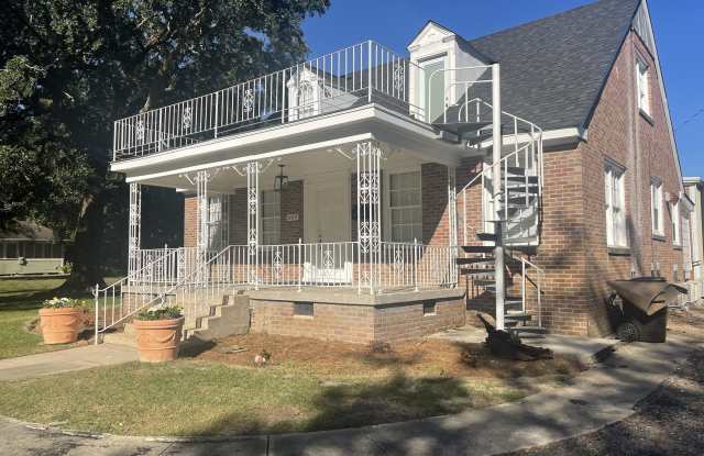 609 Adeline Street - 3 photos photos 609 Adeline Street - 3 photos photos