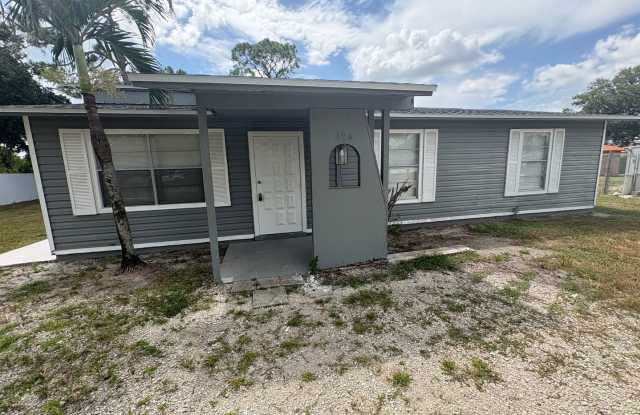 Renovated SFH 3 Bedroom Home Available Now photos photos