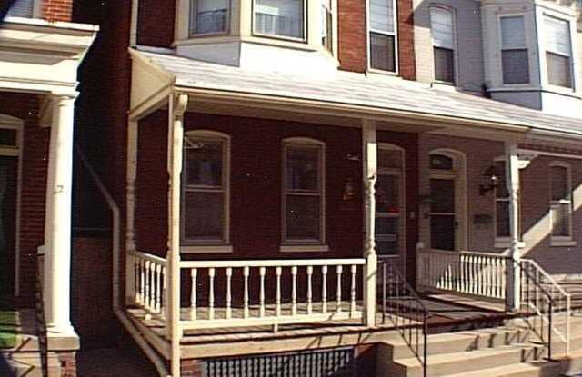 Coming Soon - 5 Bedroom 1 bath home - York City Schools photos photos