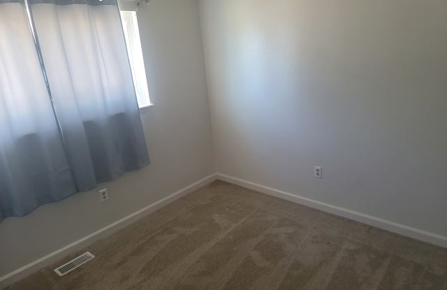 1845 Lincoln Street photos photos