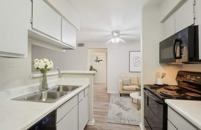 Porterwood Apartments Gallery 2