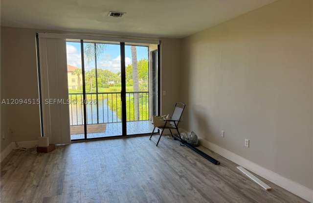 5147 Europa Dr Gallery 2