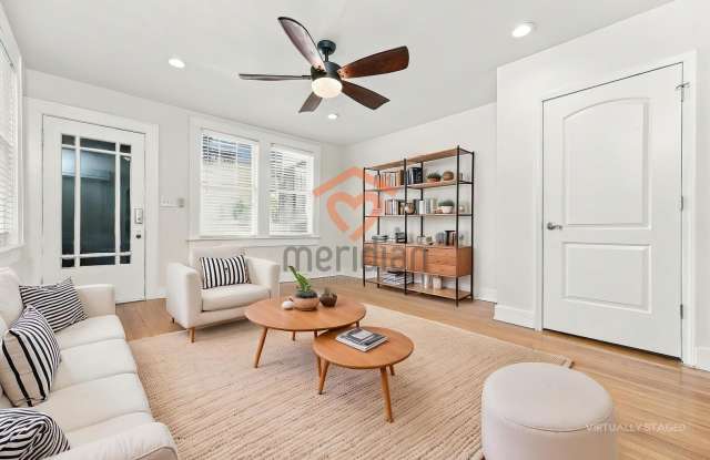 2 bedroom / 1 bath ~ Downtown Charleston Gallery 3