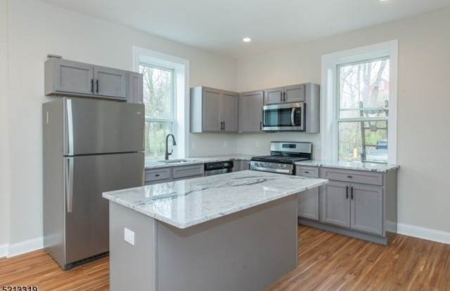 124 Main St photos photos