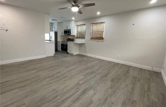 1904 SW 11th Ct photos photos