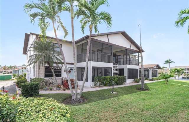 4528 SE 5th Place unit: 8 - 4528 Southeast 5th Place, Cape Coral, FL 33904