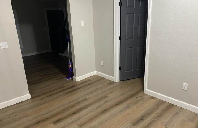 Long Term - 12 Month Lease! Available Now! 2 Bed/1.5 Bath Two Story Townhouse Osage Beach photos photos