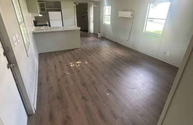 19000 E 802 Rd Gallery 1