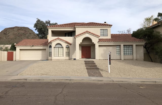 1742 E WINCHCOMB Drive - 1742 East Winchcomb Drive, Phoenix, AZ 85022