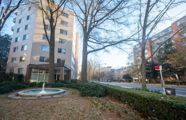 Lovely Studio Unit with 1 BA Condo in Woodley Park! photos photos
