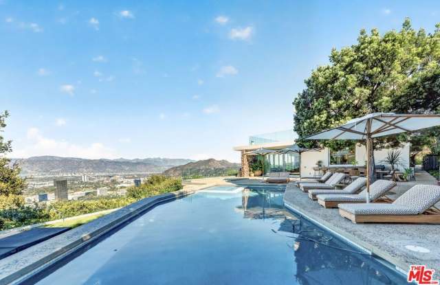 7829 Torreyson Dr Gallery 3