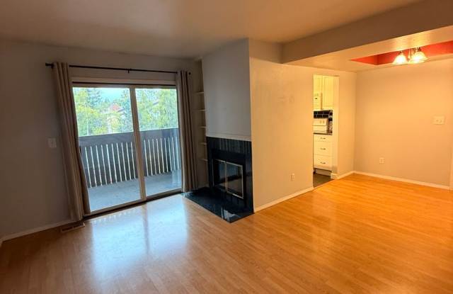 2 Bed/2 Bath South Anchorage Condo! Gallery 4