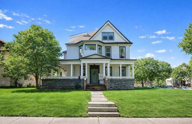 1100-5TH photos photos