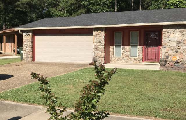 2200 Romine Rd - 2200 Romine Road, Little Rock, AR 72204