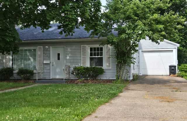 2420 28th St photos photos