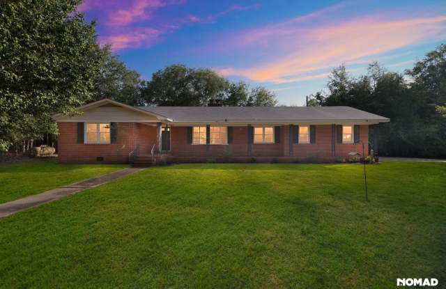 Peaceful 3BR Rancher Retreat on Wooded Lot photos photos