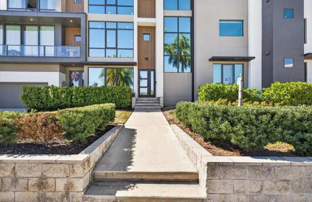 94 W DAVIS BOULEVARD photos photos 94 W DAVIS BOULEVARD photos photos