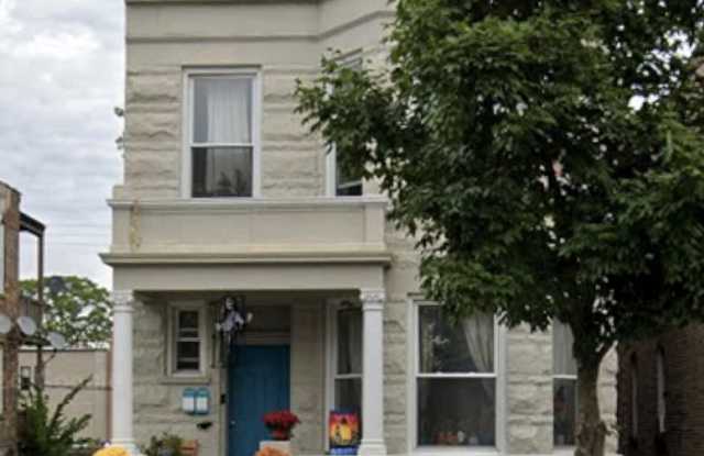 1631 South Central Park Avenue Gallery 1