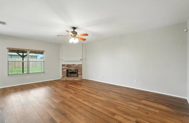 1516 Marti Drive Gallery 4