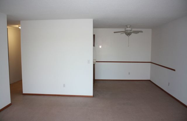 Belgrove Apartments (10100 Minnetonka Blvd.) Gallery 4