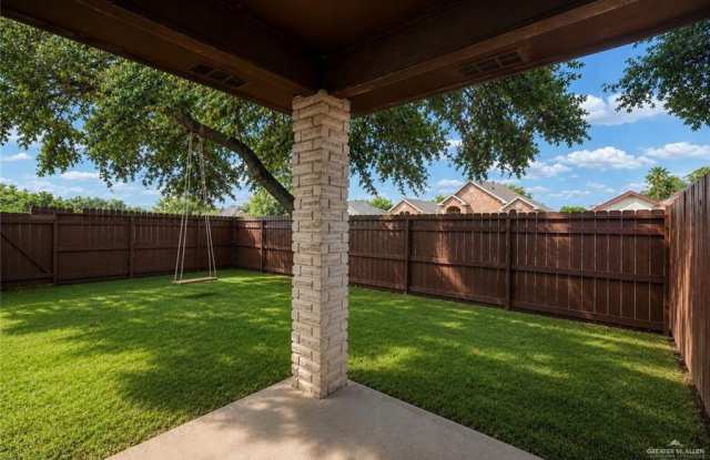300 N Coyote Boulevard Gallery 4