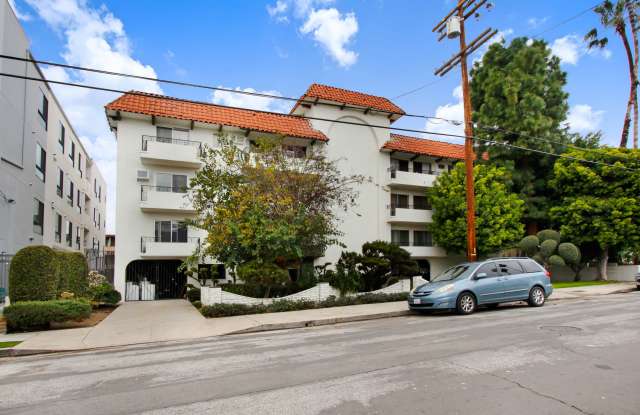 1333 N Martel Avenue photos photos