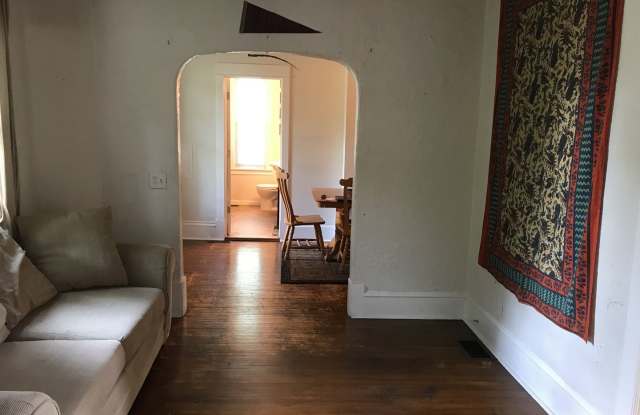 678 Pascal Street N. Gallery 3