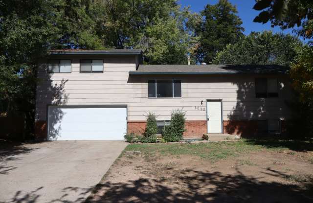 Beautiful Split-Level 6BR Home with Attached Garage and Fenced Yard photos photos