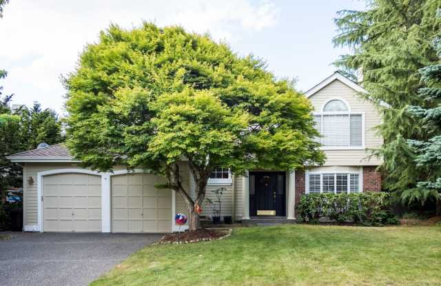 25936 SE 39TH PL - 25936 Southeast 39th Place, Klahanie, WA 98029