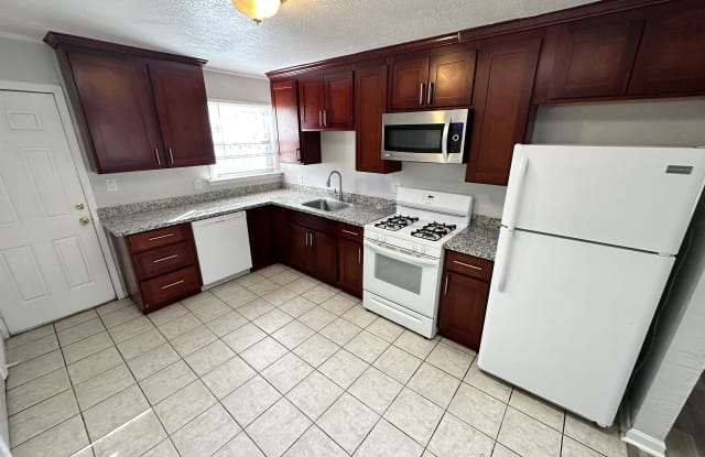 7908 MacArthur Boulevard - Middle - 7908 MacArthur Boulevard, Oakland, CA 94605