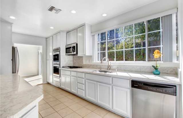 19500 Wells Drive Gallery 3