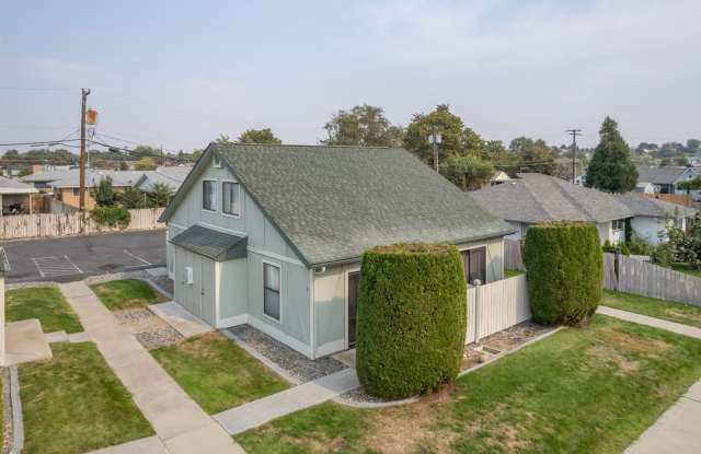 Loft-Style 1-Bedroom | Downtown Moses Lake | $850/Mo | Water/Sewer/Garbage Included photos photos