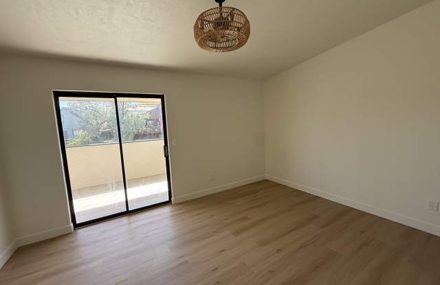 2412 1/2 Hidden Valley Drive Gallery 3